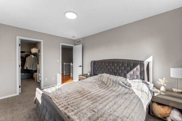 291 Appleblossom Lane E, Shakopee, MN 55379