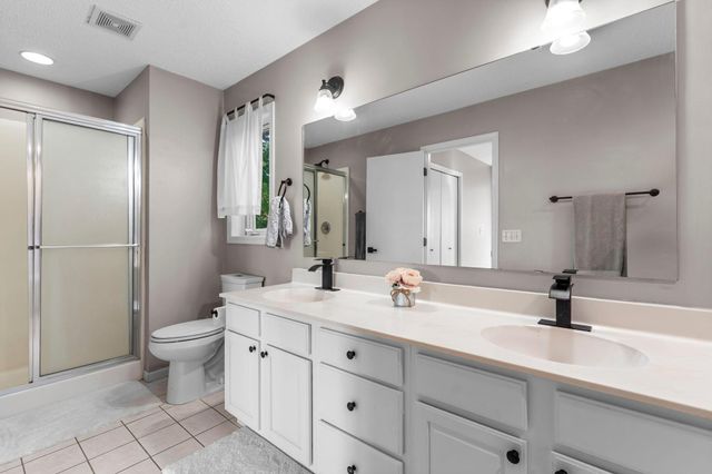 291 Appleblossom Lane E, Shakopee, MN 55379