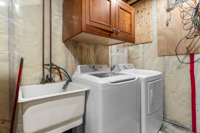 291 Appleblossom Lane E, Shakopee, MN 55379