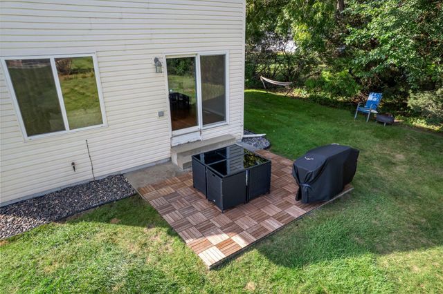 291 Appleblossom Lane E, Shakopee, MN 55379