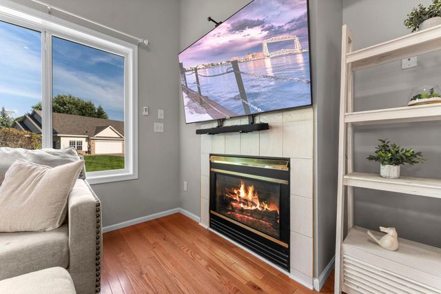 291 Appleblossom Lane E, Shakopee, MN 55379