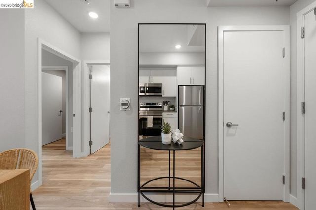 260 260 Brooklyn Basin Way 427, Oakland, CA 94606