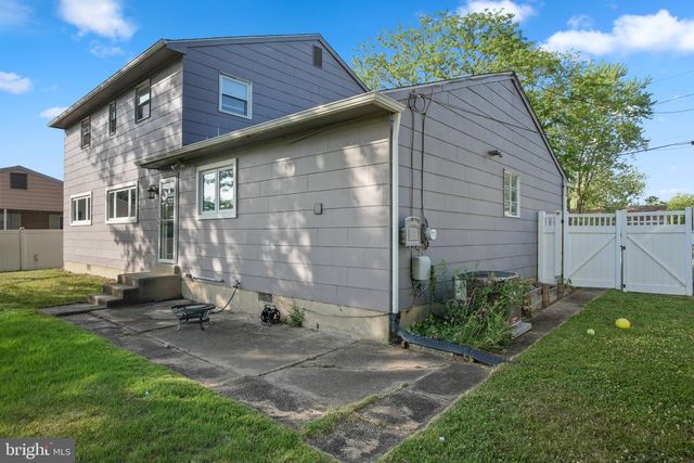 1529 PLEASANT DR, Cherry Hill, NJ 08003