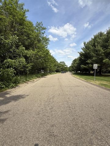 5940 Blue Jay Drive, Kalamazoo, MI 49009