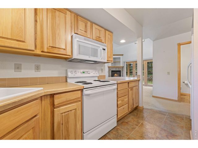 861 Crabapple Ln, Estes Park, CO 80517