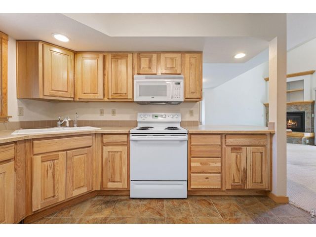861 Crabapple Ln, Estes Park, CO 80517