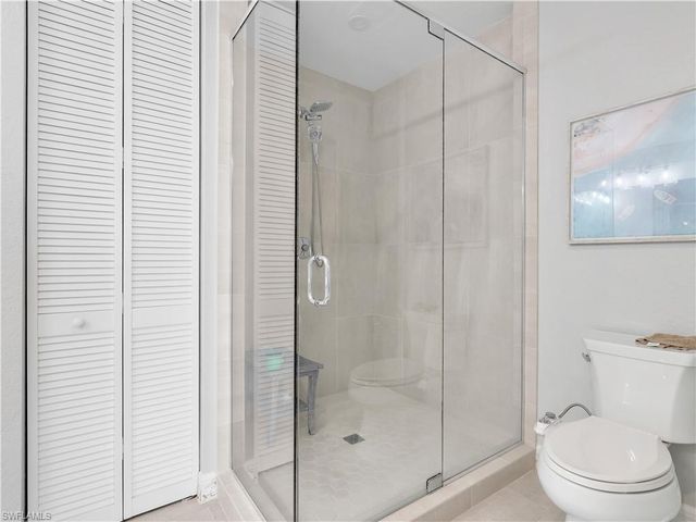 163 Indies DR E 202, Naples, FL 34114