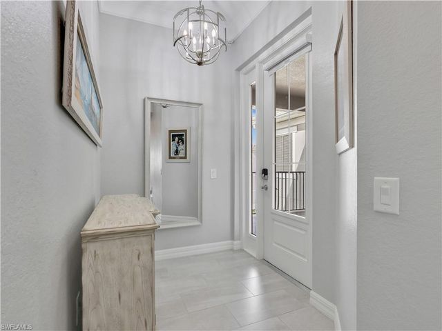 163 Indies DR E 202, Naples, FL 34114
