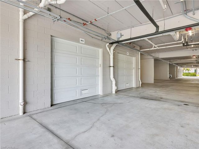 163 Indies DR E 202, Naples, FL 34114