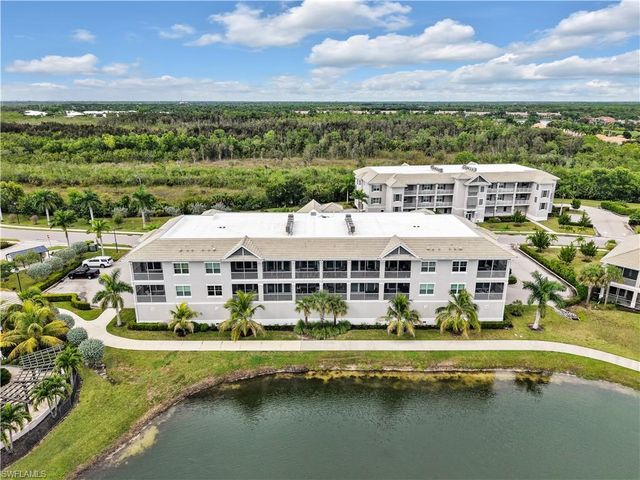 163 Indies DR E 202, Naples, FL 34114