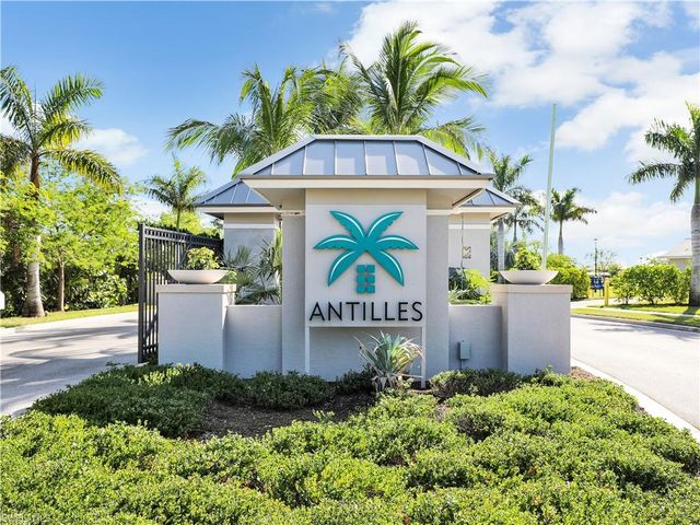 163 Indies DR E 202, Naples, FL 34114
