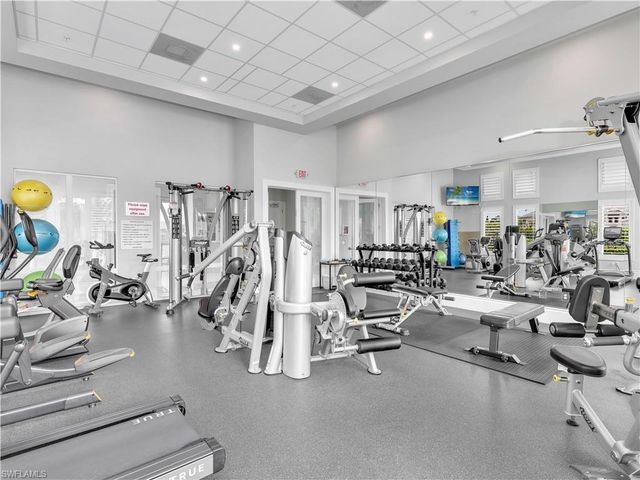 163 Indies DR E 202, Naples, FL 34114