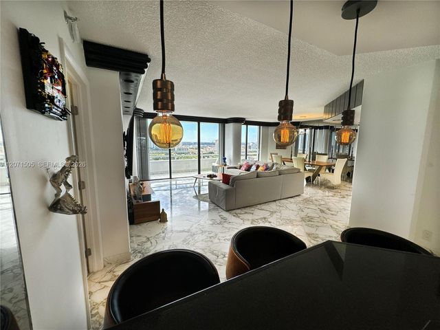 20355 NE 34th Court 2027, Aventura, FL 33180