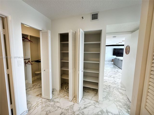 20355 NE 34th Court 2027, Aventura, FL 33180