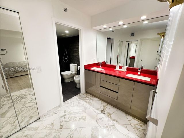 20355 NE 34th Court 2027, Aventura, FL 33180