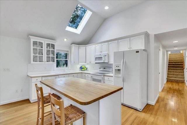 73 Ennsbrook Drive, East Falmouth, MA 02536