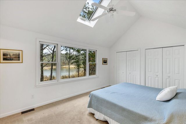 73 Ennsbrook Drive, East Falmouth, MA 02536