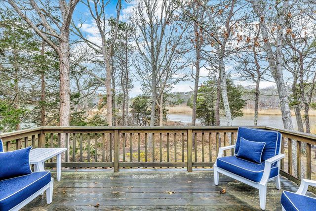 73 Ennsbrook Drive, East Falmouth, MA 02536