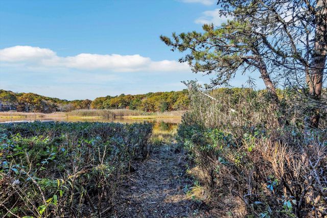 73 Ennsbrook Drive, East Falmouth, MA 02536