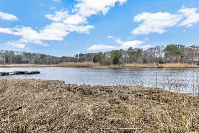 73 Ennsbrook Drive, East Falmouth, MA 02536