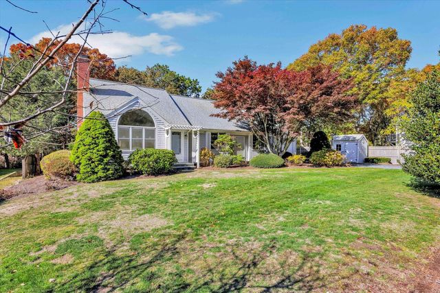 73 Ennsbrook Drive, East Falmouth, MA 02536