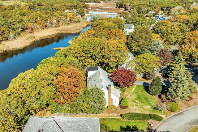 73 Ennsbrook Drive, East Falmouth, MA 02536