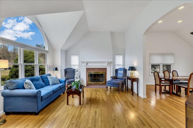 73 Ennsbrook Drive, East Falmouth, MA 02536