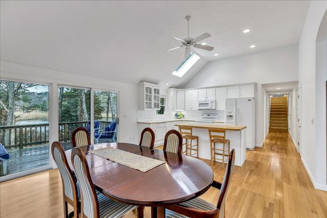 73 Ennsbrook Drive, East Falmouth, MA 02536