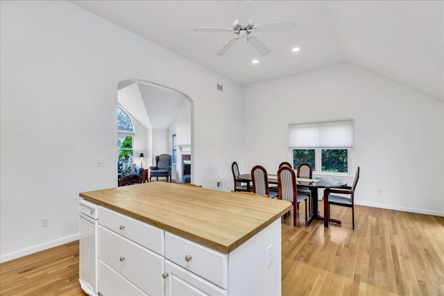 73 Ennsbrook Drive, East Falmouth, MA 02536