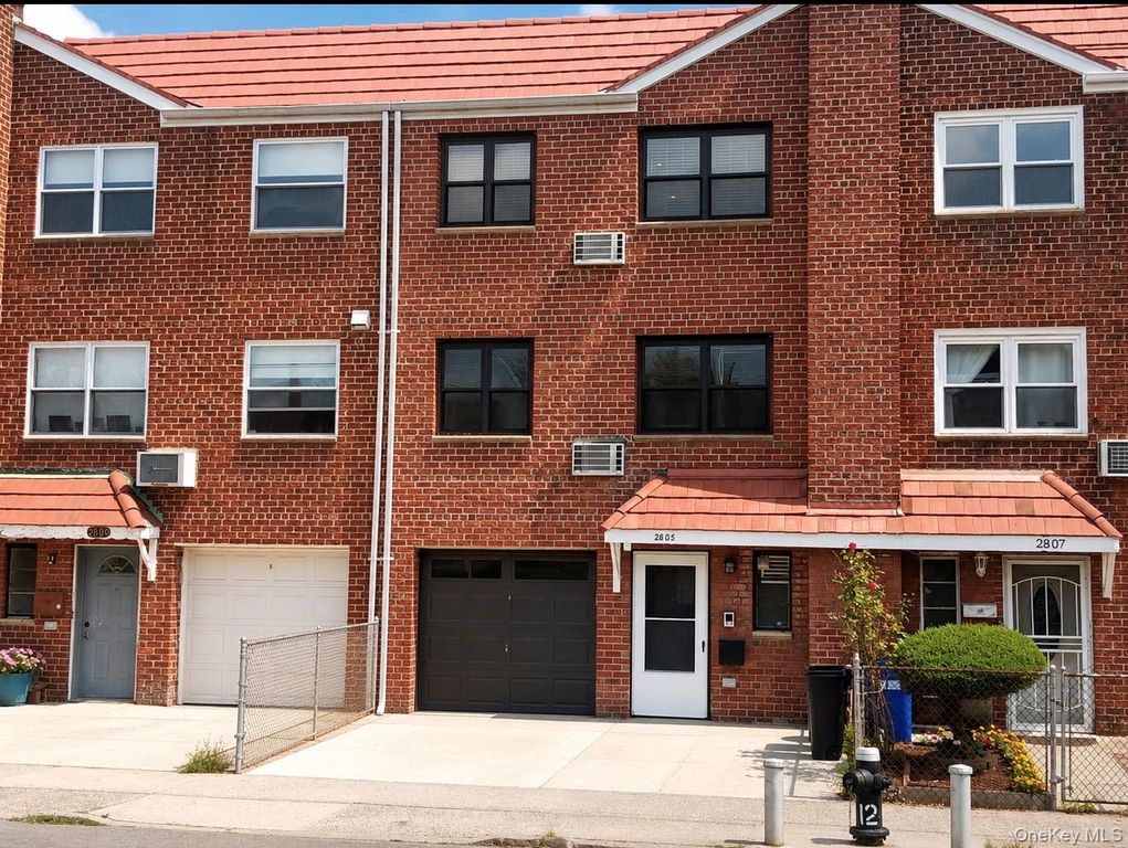 2805 21st Avenue, Astoria, NY 11105