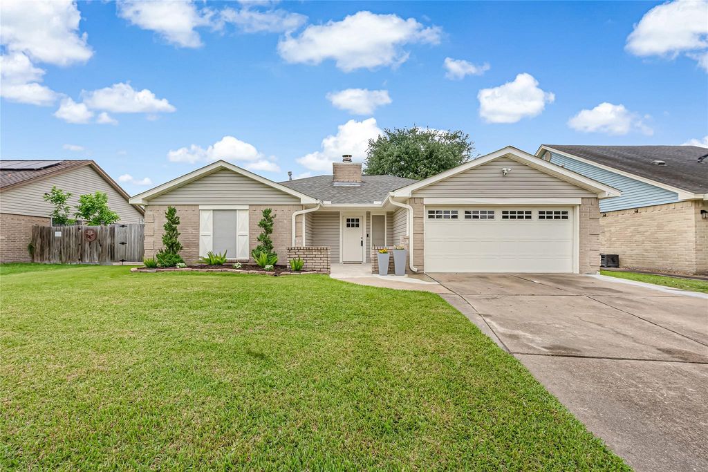 2802 Park Meadows Avenue, Deer Park, TX 77536