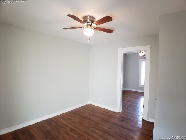 205 W LAMBERT ST, San Antonio, TX 78204