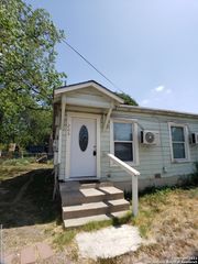205 W LAMBERT ST, San Antonio, TX 78204