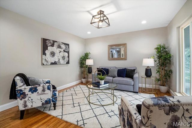 4501 Conleth Drive, St Louis, MO 63129