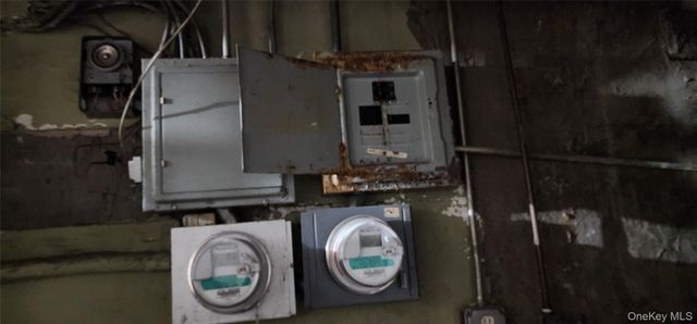 954 E 212th Street, Bronx, NY 10469