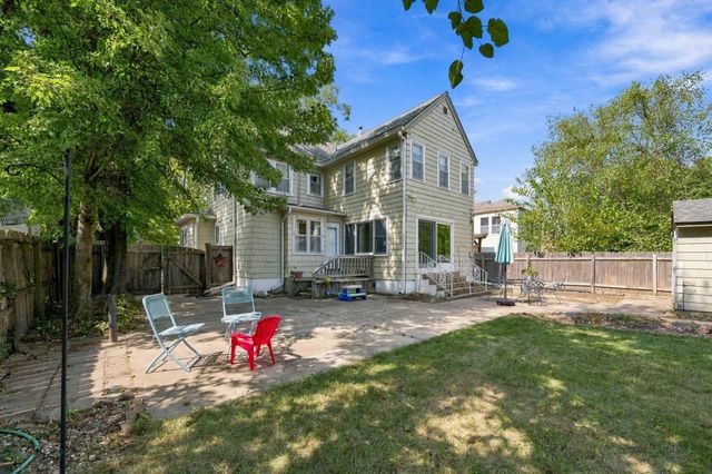 636 N Crestway St, Wichita, KS 67208