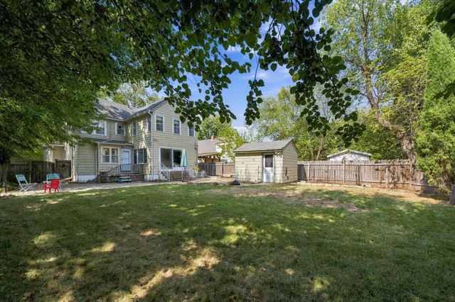 636 N Crestway St, Wichita, KS 67208