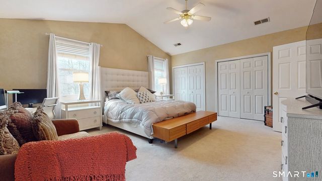 18 Amber Lane, Milford, CT 06460