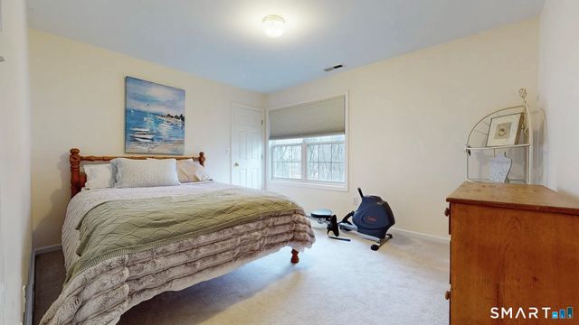 18 Amber Lane, Milford, CT 06460