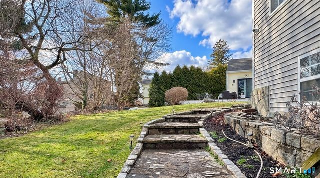 18 Amber Lane, Milford, CT 06460