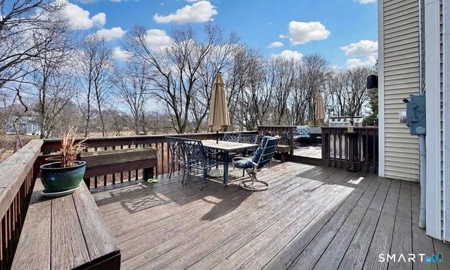 18 Amber Lane, Milford, CT 06460