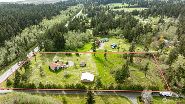 987 E Crescent Harbor Road, Oak Harbor, WA 98277