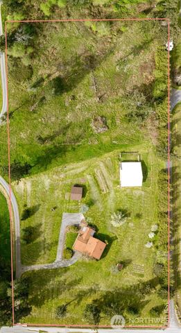 987 E Crescent Harbor Road, Oak Harbor, WA 98277