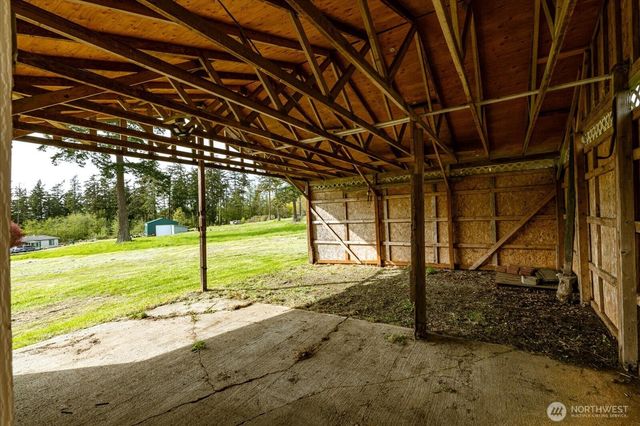 987 E Crescent Harbor Road, Oak Harbor, WA 98277
