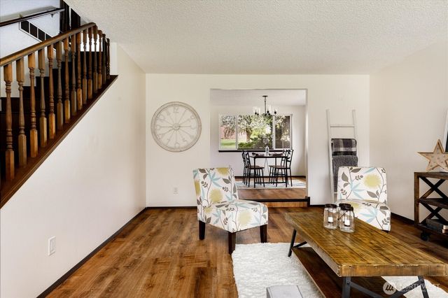 987 E Crescent Harbor Road, Oak Harbor, WA 98277