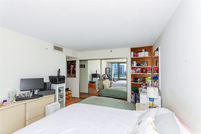 583 Kamoku Street DH1001, Honolulu, HI 96826