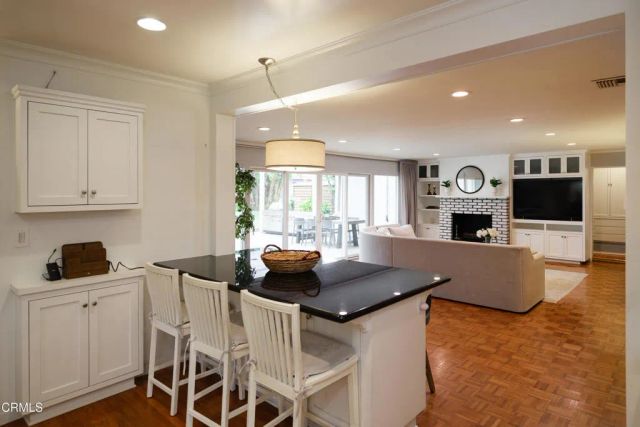 2067 E Woodlyn Road, Pasadena, CA 91104