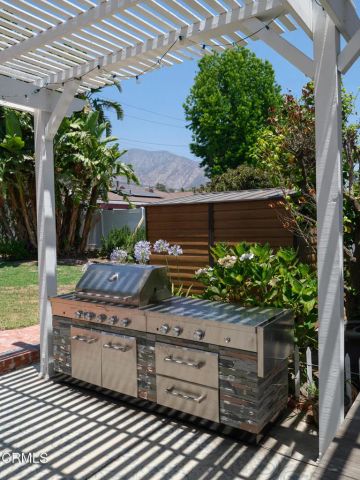 2067 E Woodlyn Road, Pasadena, CA 91104