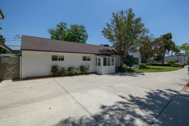 2067 E Woodlyn Road, Pasadena, CA 91104