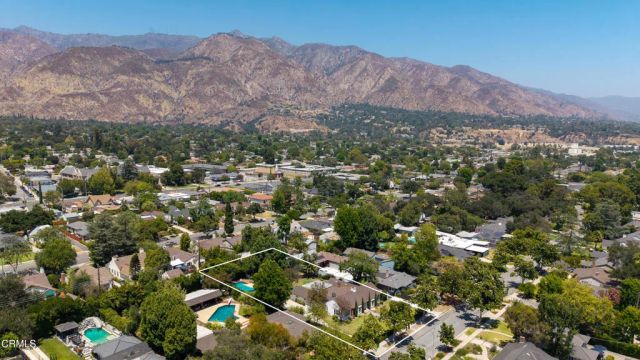 2067 E Woodlyn Road, Pasadena, CA 91104